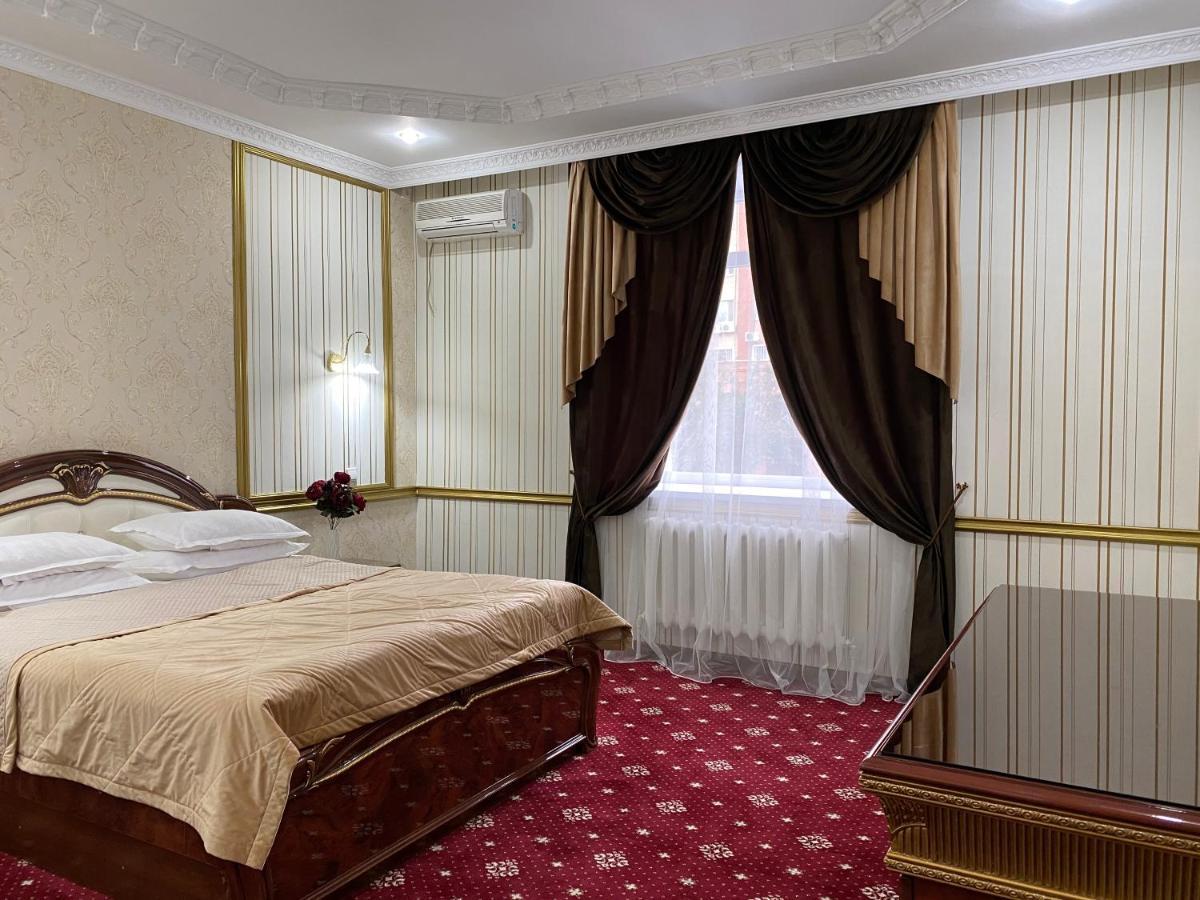 Lion Hotel Astana Exterior foto