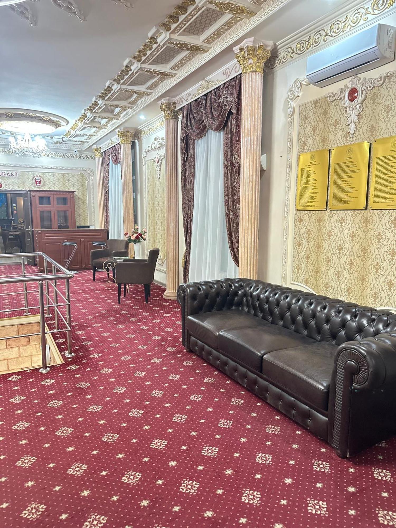 Lion Hotel Astana Exterior foto